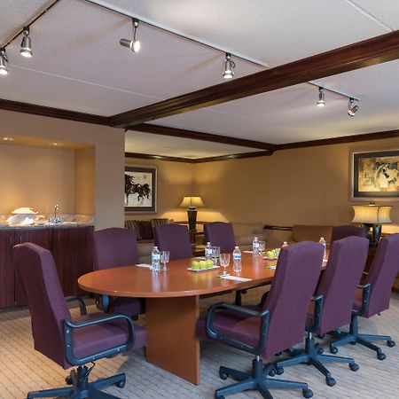 Holiday Inn Cleveland - South Independence By Ihg Exterior foto