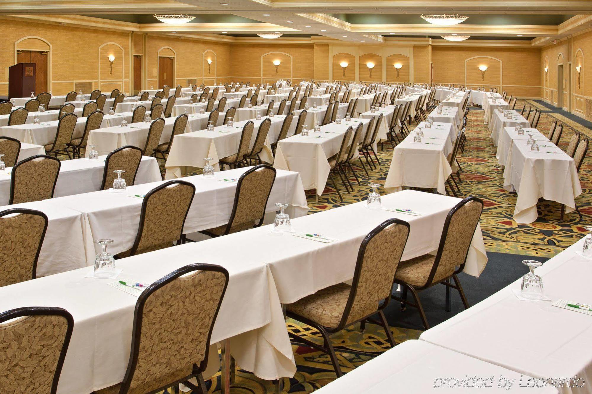 Holiday Inn Cleveland - South Independence By Ihg Exterior foto